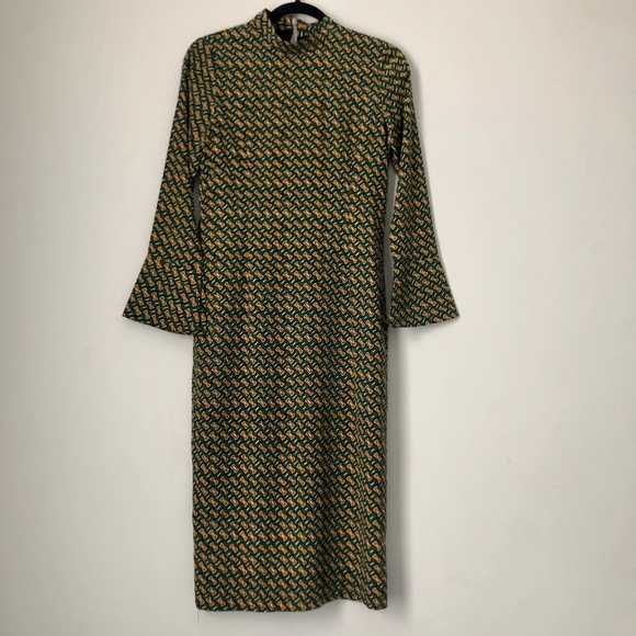 Pinkyotto Dresses & Skirts - PINKYOTTO PRINT BELL SLV  BELOW THE KNEE DRESS